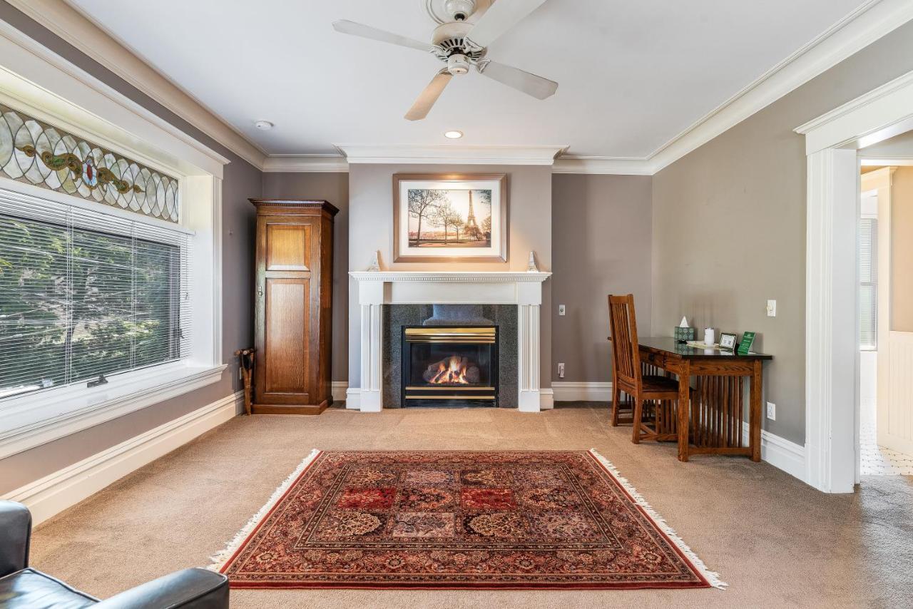 Seattle Gaslight Inn Екстер'єр фото