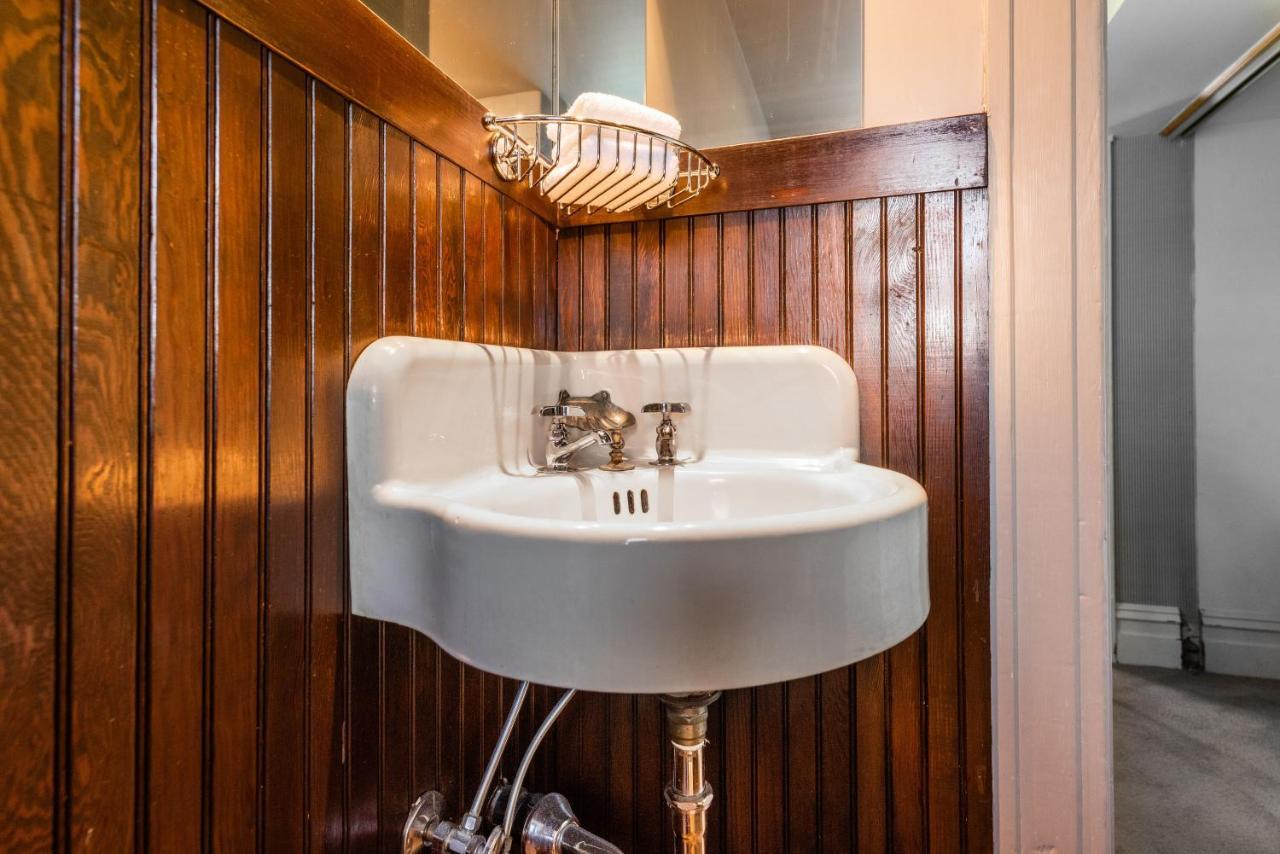 Seattle Gaslight Inn Екстер'єр фото